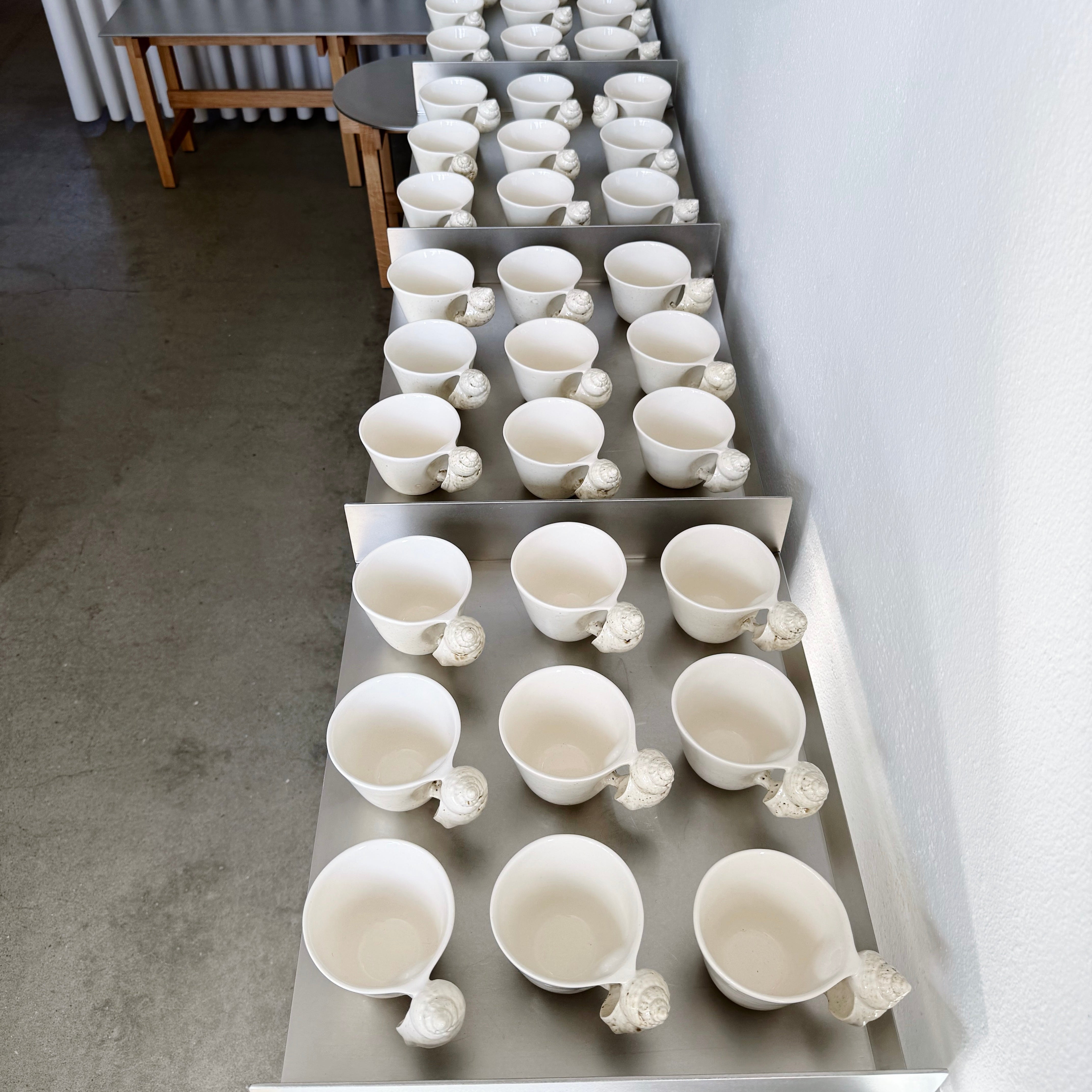 Konkylie Kop er dansk design i særklasse. En lækker gave. Køb originalt design. Konkylie Kop Tilbud. Rabat ved tilmelding til nyhedsbrev. Studio Aarhus Jægergårdsgade Keramik 