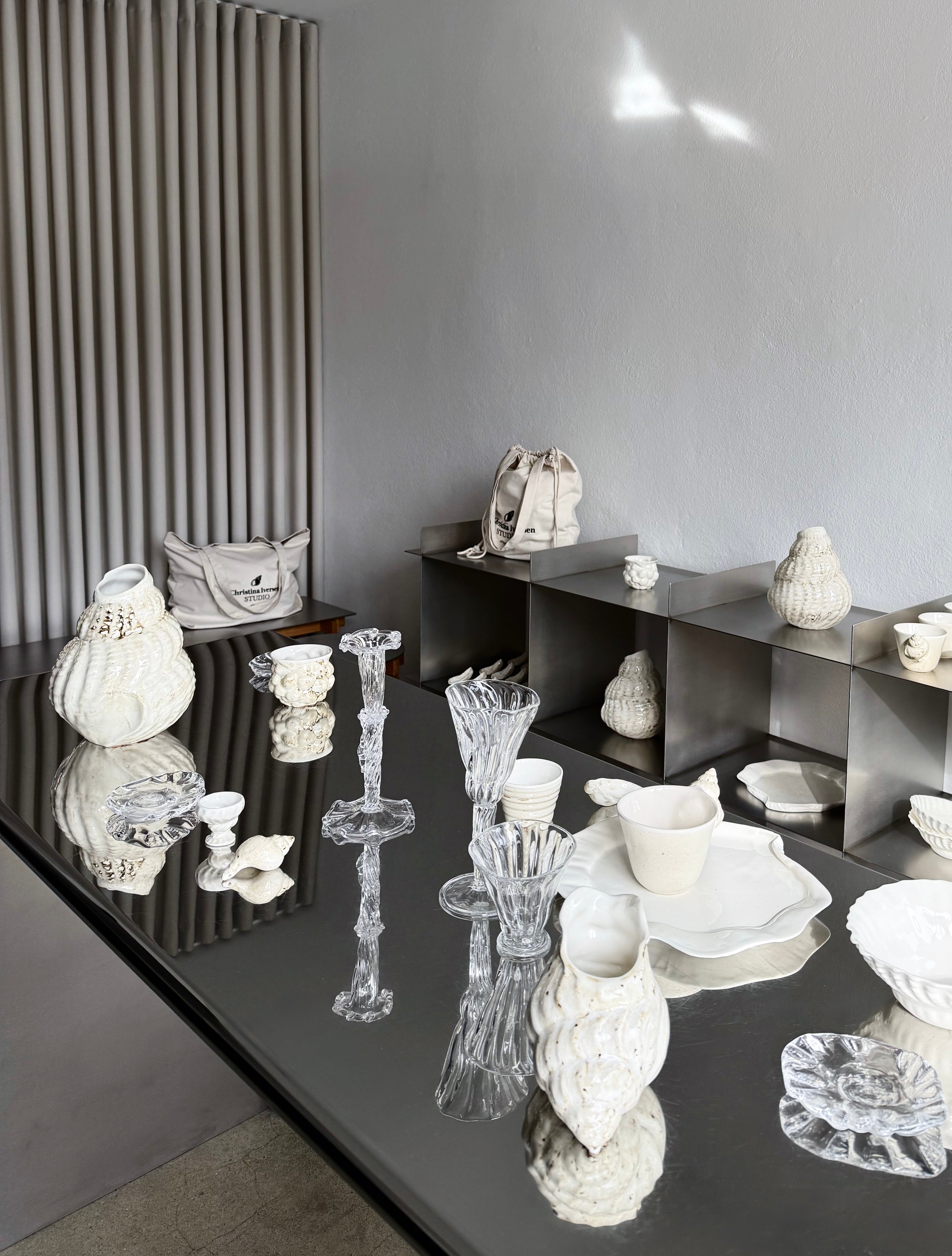 Interiørdesign. Studio i Aarhus. Dansk design og håndværk. Kunst. Aarhus Bugten