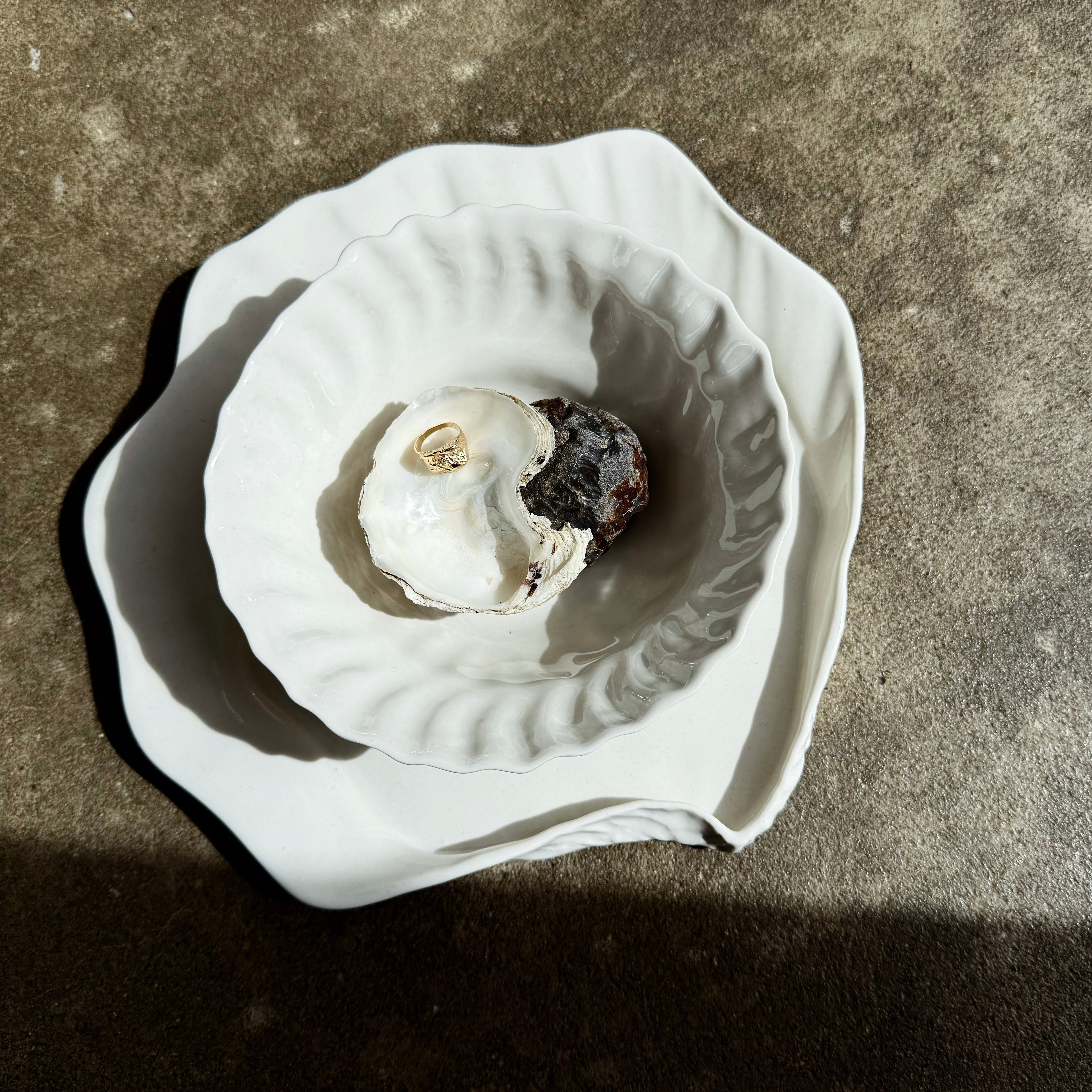 Porcelænstallerken. Gave. Aarhus. Restaurant. Fisk. Kunst. Studio i Aarhus. Dorte Kristoffersen 